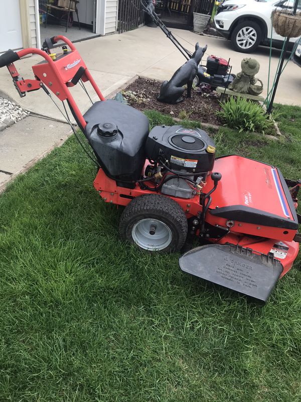 Simplicity ZT Pacer walk behind mower excellent condition engine 17.5