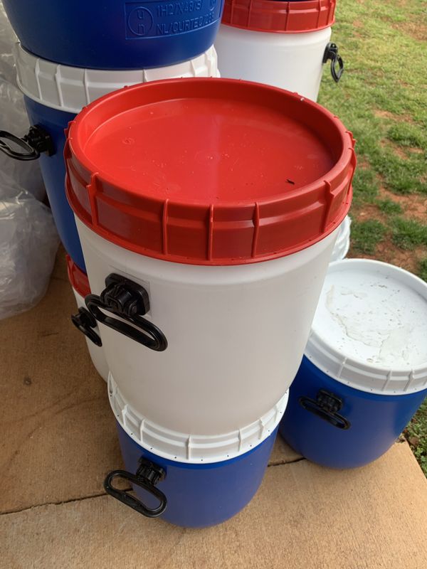 Gallon Containers Barrels With Screw Top And Handles Coolers