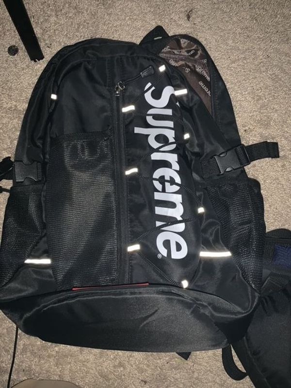 SUPREME BACKPACK SS17 for Sale in Houston, TX - OfferUp