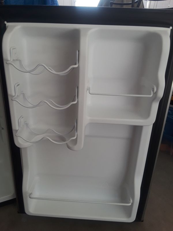 VISSANI 4.5 CU. FT. MINI FRIDGE REFRIGERATOR hvdr450se stainless for