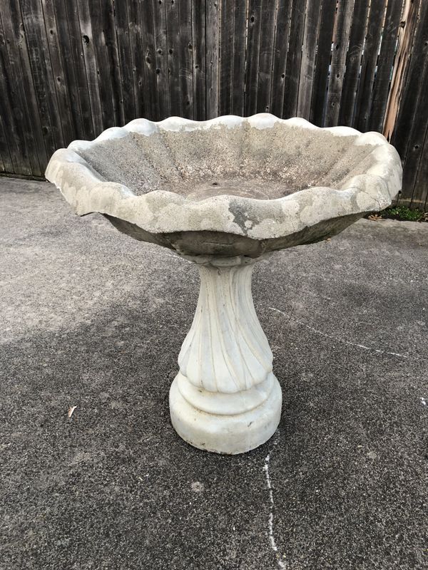 Large concrete birdbath bird bath on pedestal for Sale in Irving, TX ...