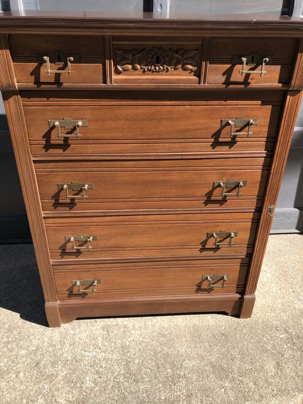 Antique Gentleman’s tall Dresser, Lockside Eastlake bureau, Excellent Condition for Sale in