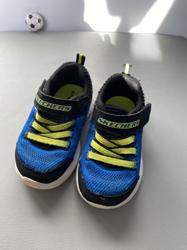Skechers size 5 toddler shoes for Sale in Stickney, IL - OfferUp