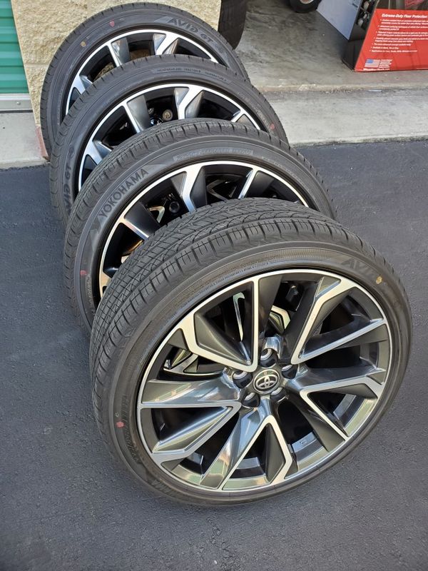 2020 Toyota Corolla SE wheels/rims with tires 225/40R18 for Sale in