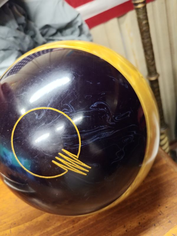 Super Rare! Vintage Brunswick Quantum Helix 16 lbs UNDRILLED for Sale in Kemah, TX OfferUp