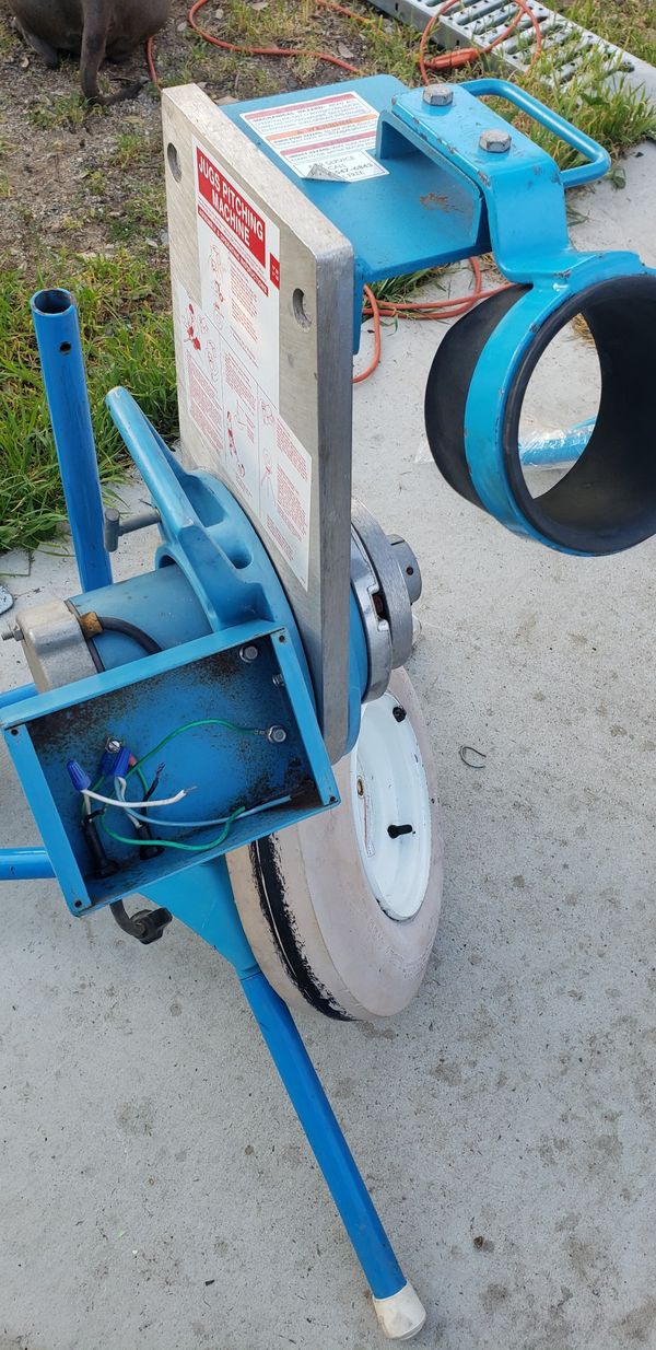 Jugs Super Softball Pitching machine for Sale in Fontana, CA - OfferUp