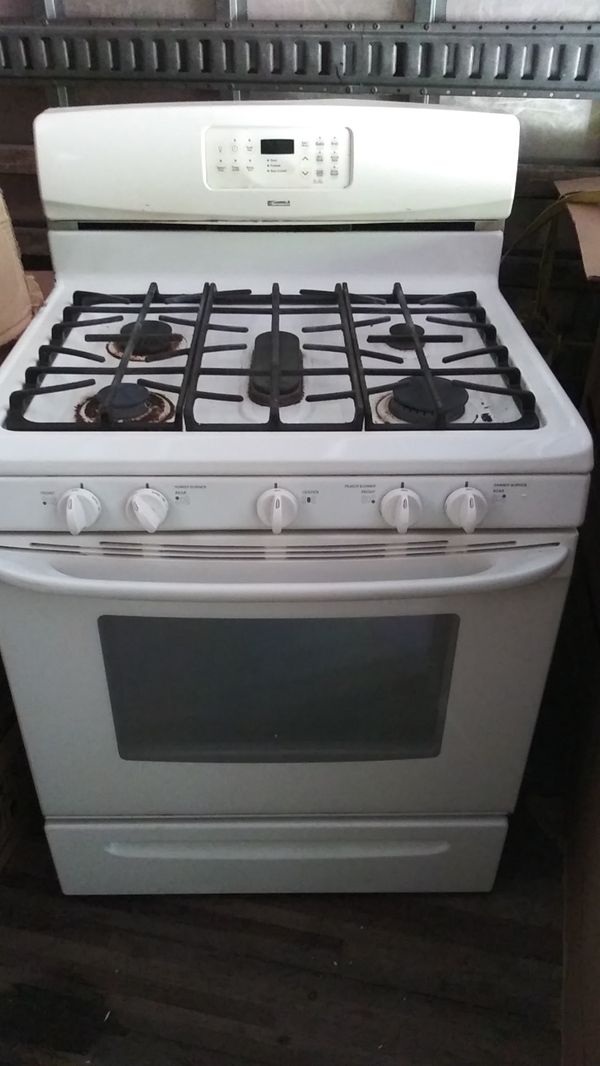 Kenmore 5 burner gas range selfclean for Sale in Deptford Township, NJ