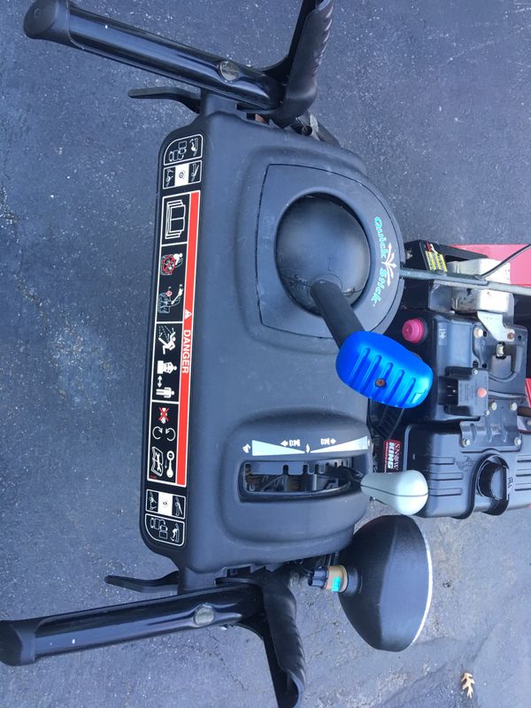 Toro snowblower snow thrower Power Max 828 LXE for Sale in Uxbridge, MA