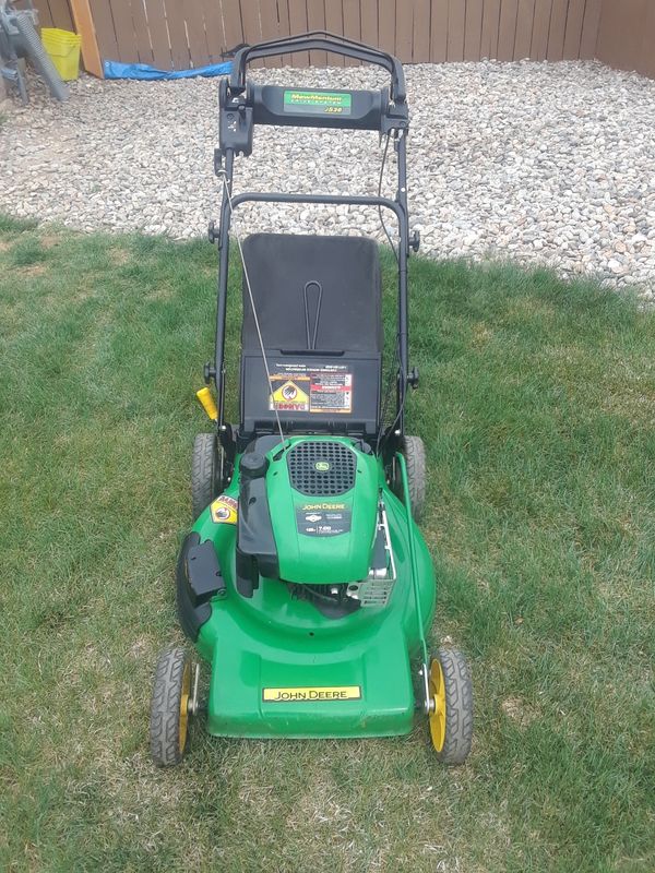 John Deere self propelled Lawn Mower for Sale in Littleton, CO - OfferUp