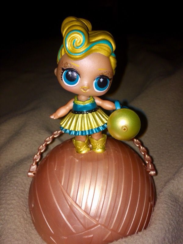 24K Gold Lux ULTRA RARE LOL Big Sister Doll for Sale in Puyallup, WA - OfferUp