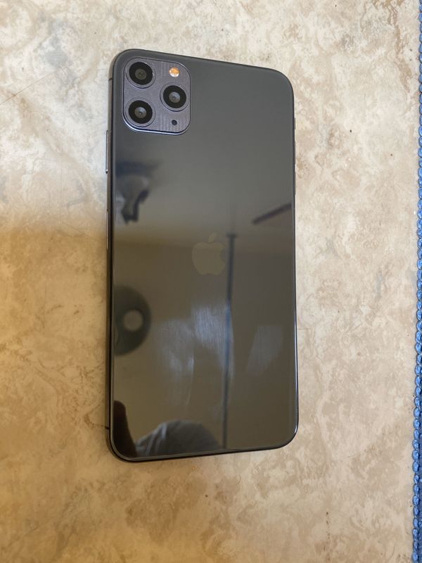 Fake iPhone 11 pro max 512 gb unlocked Android based for Sale in San