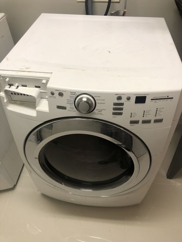 Maytag 5000 Series Washer And Dryer With Steam for Sale in Fort