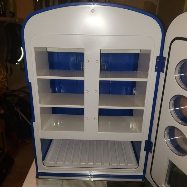 Matco mini fridge (vending machine) for Sale in Scottsdale, AZ OfferUp