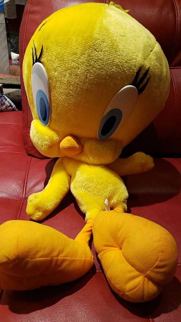 big stuffed tweety bird