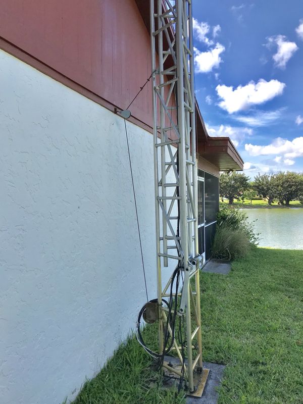 Aluma Tower 40 Crank Up Tilt Over T 40H Ham Radio Tower Used For Sale aluma-tower-40-crank-up-tilt-over-t-40h-ham-radio-tower-used-for-sale