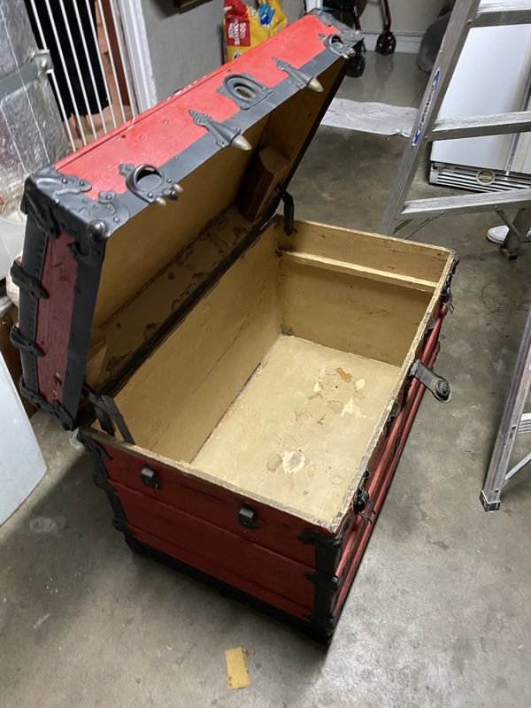 Antique Treasure chest for Sale in Garden Grove, CA OfferUp