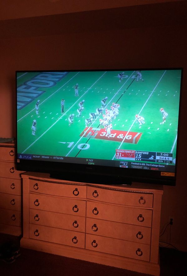 82 inch Mitsubishi TV and stand for Sale in Austell, GA - OfferUp