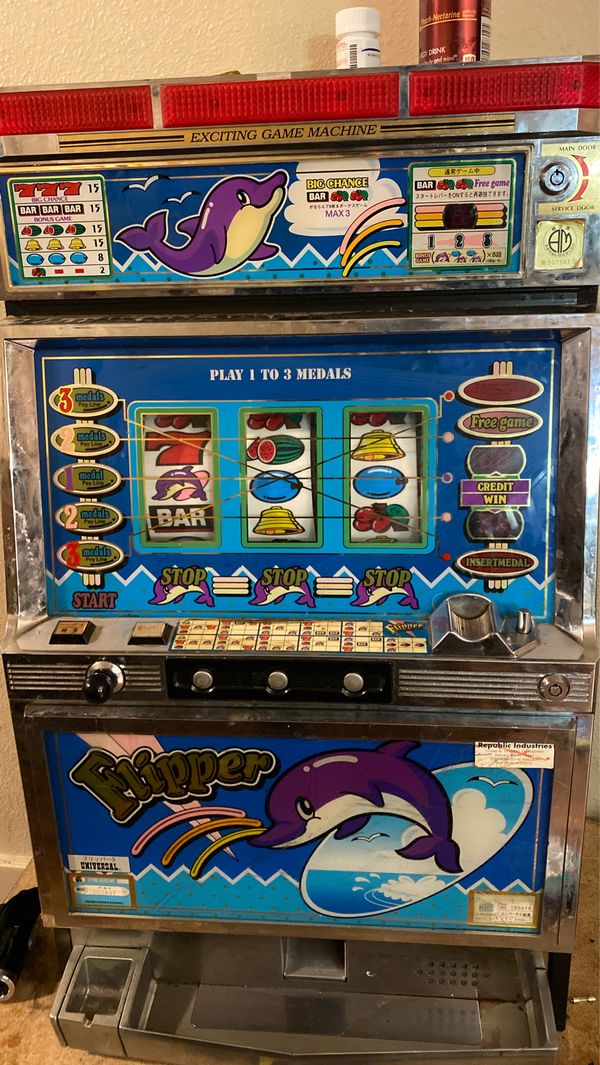 Flipper slot machine for Sale in Gresham, OR OfferUp