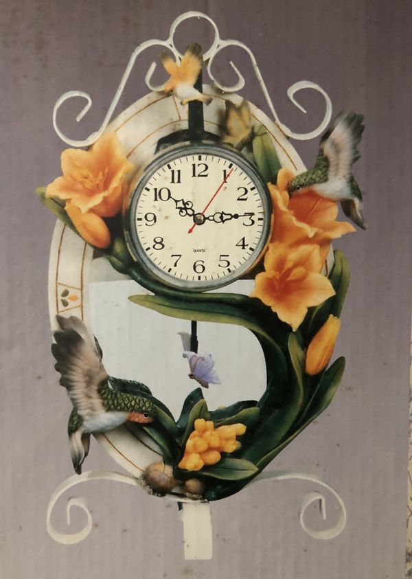 Hummingbird & Day Lily Hanging Wall Pendulum Clock for Sale in Mentor ...