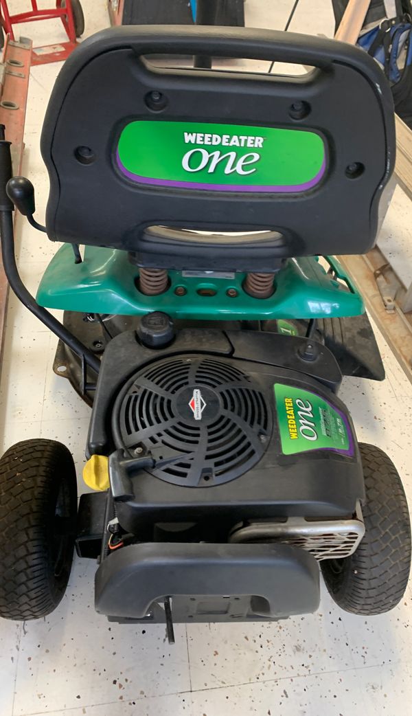 Weed eater one riding lawn mower for Sale in Katy, TX - OfferUp