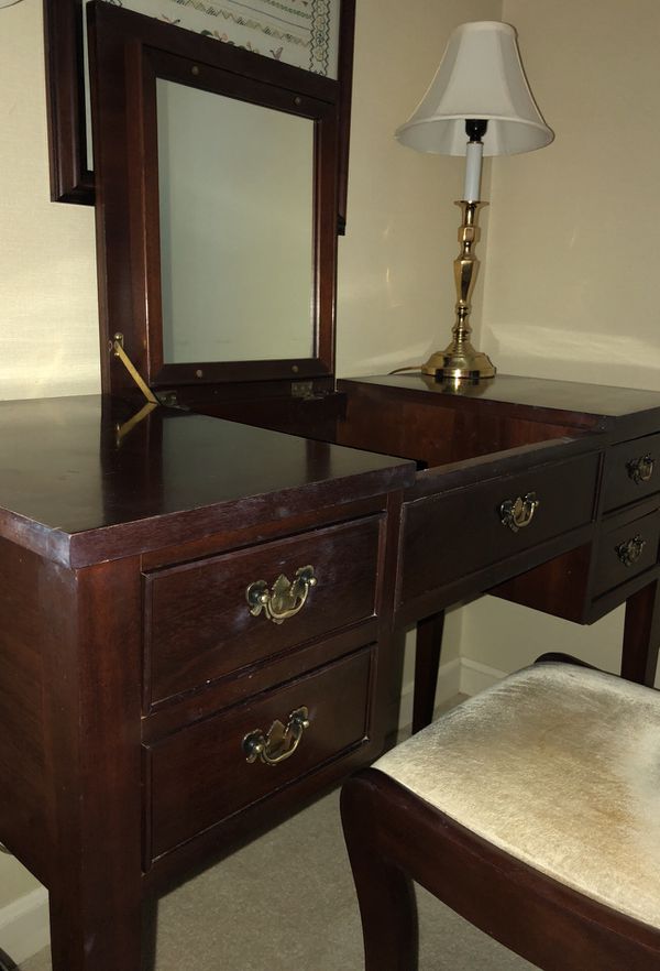 'Craftique' Mahogany Bedroom Set for Sale in Gastonia, NC ...