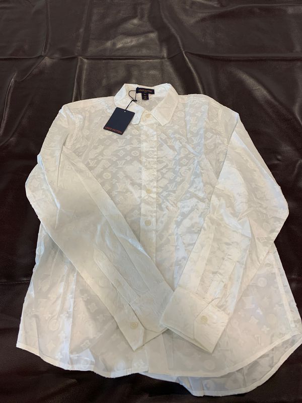 Louis Vuitton Shirt in 3D monogram shirt Large for Sale in Gilbert, AZ - OfferUp