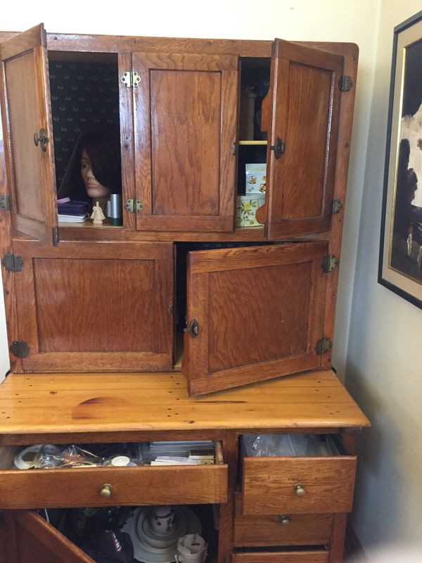 Antique Wooden Bakers Hutch/Buffet for Sale in Cleveland, OH OfferUp