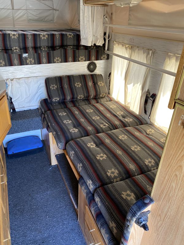 Hallmark Cuchara Xl pop up truck camper for Sale in Garden Grove, CA