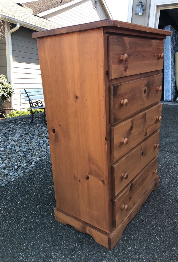 Knotty Pine 5 Drawer Dresser for Sale in Puyallup, WA OfferUp