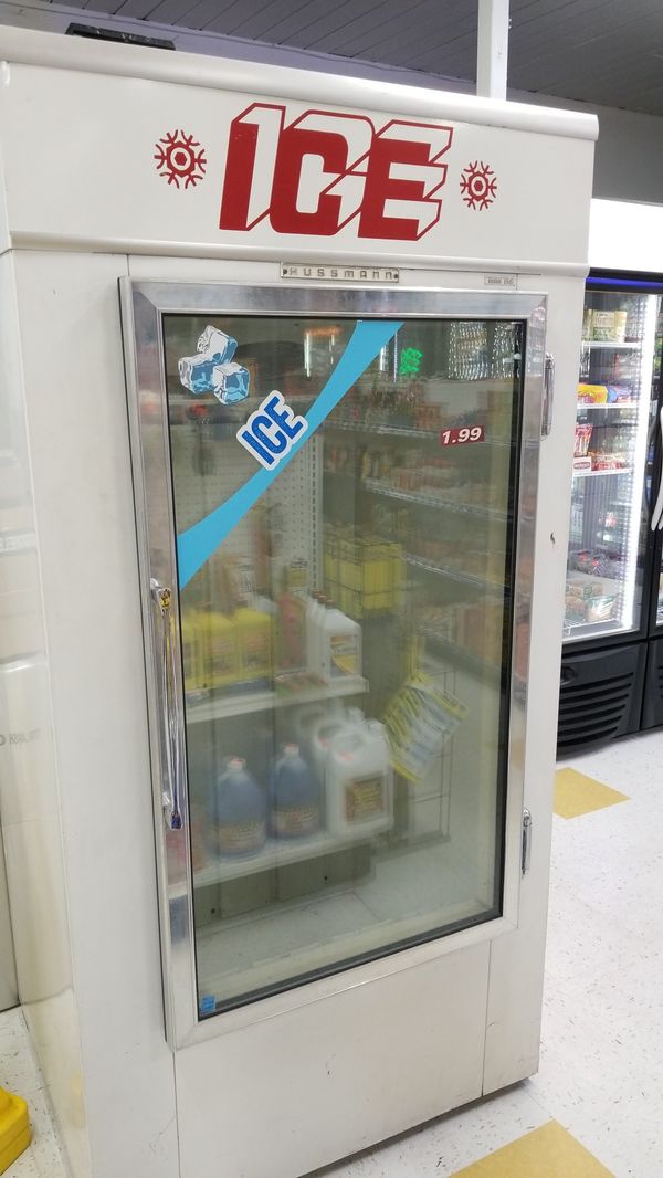 Bagged Ice Merchandiser Freezer for Sale in LEWIS MCCHORD, WA OfferUp