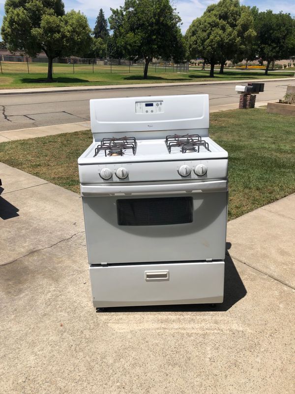 White Whirlpool Gas Stove/Oven for Sale in Hacienda Heights, CA OfferUp