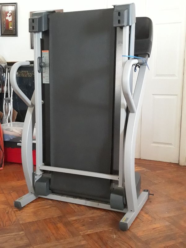 Pro Form LX 670 Treadmill for Sale in Queens, NY OfferUp