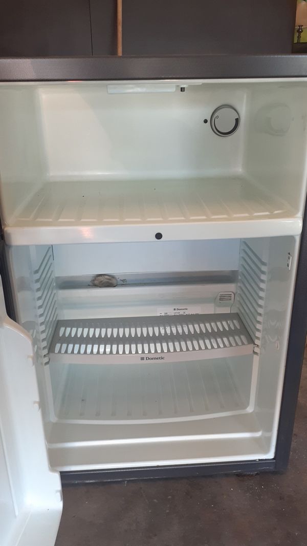 Dometic mini bar fridge for Sale in Modesto, CA OfferUp