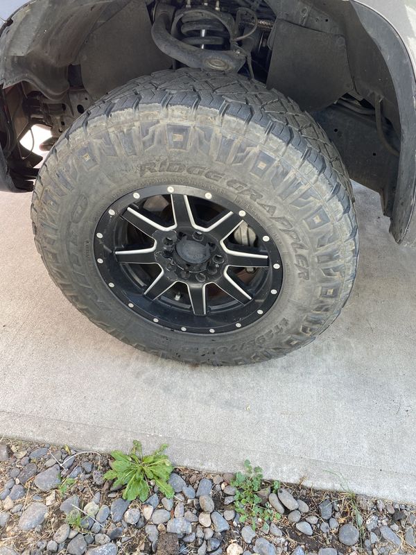 Nitto Ridge Grappler 295/70/18 for Sale in Bend, OR - OfferUp