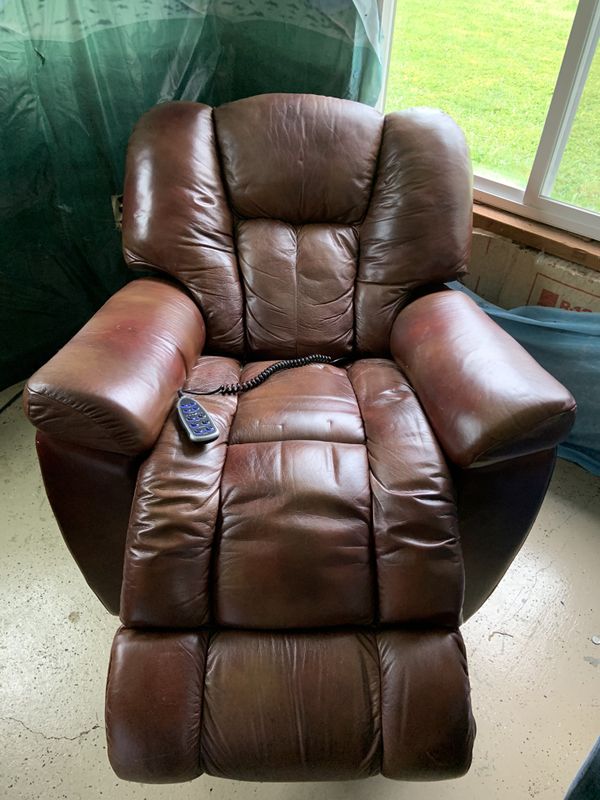 Lazy boy Brown leather power recliner. for Sale in Lacey, WA OfferUp