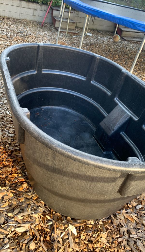 rubbermaid commercial structural foam stock tank