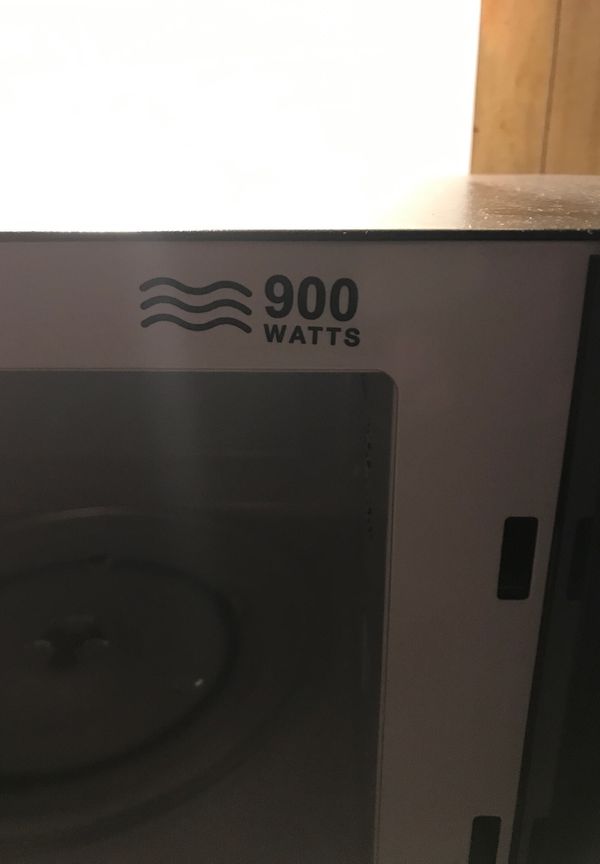 West Bend 900 watt microwave for Sale in Nashville, TN - OfferUp