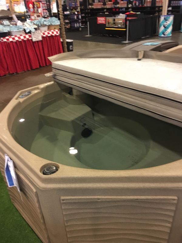 Tuff Spa brand hot tub for Sale in Fort Worth, TX OfferUp