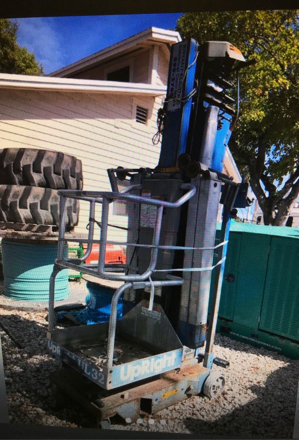 UpRight UL32 ManLift 32ft 1500 OBO for Sale in Fort Lauderdale, FL