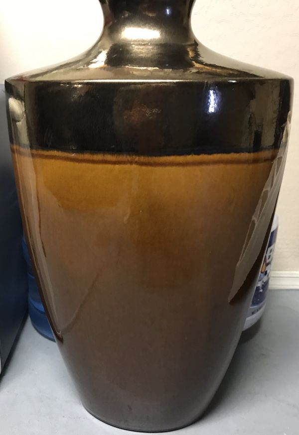 Z gallerie large floor vase for Sale in Surprise, AZ OfferUp