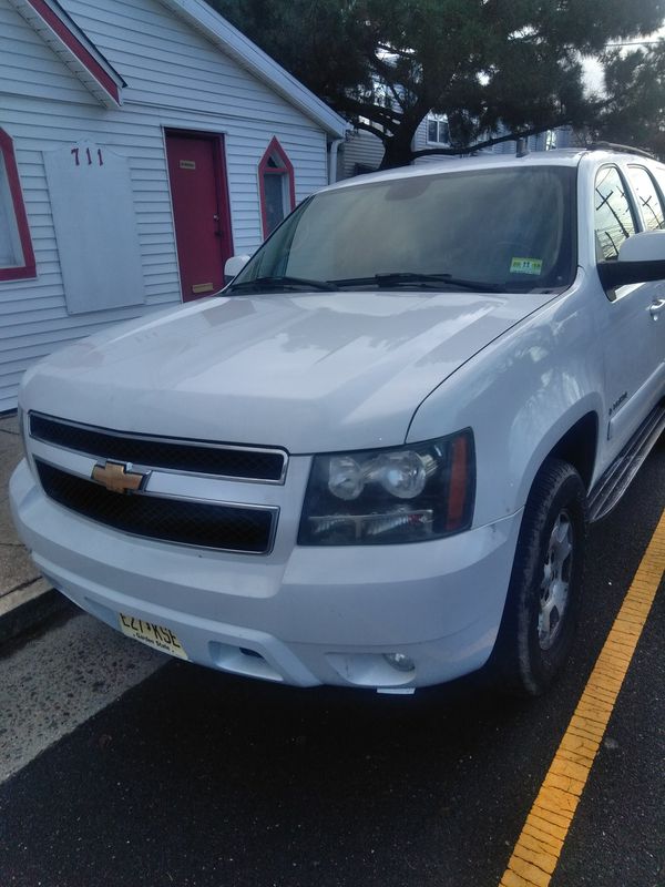 2007 Chevy Tahoe 4 wheel drive V8 for Sale in Mays Landing, NJ - OfferUp