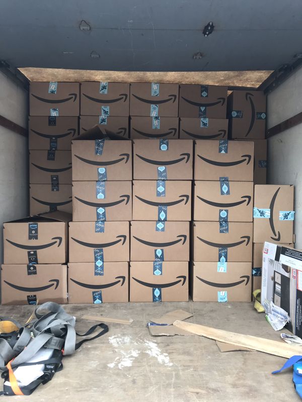 WHOLESALE LIQUIDATED STORE RETURNS PALLETS for Sale in