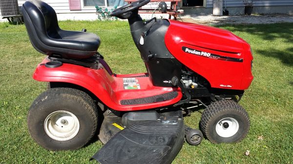 Poulan Pro XT Lawn tractor for Sale in Elkhorn, WI - OfferUp