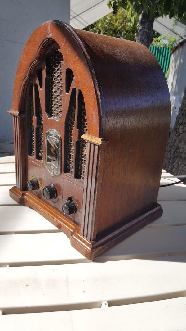 Vintage 80's GE cathedral radio for Sale in South Gate, CA - OfferUp