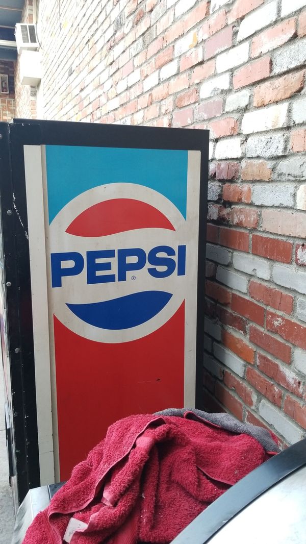 Pepsi machine by Vendo for Sale in Spokane, WA - OfferUp