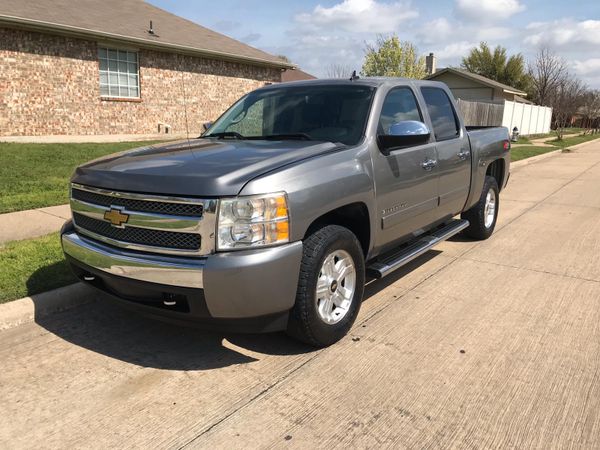 2012 Chevrolet Silverado z71 4x4 for Sale in Dallas, TX - OfferUp