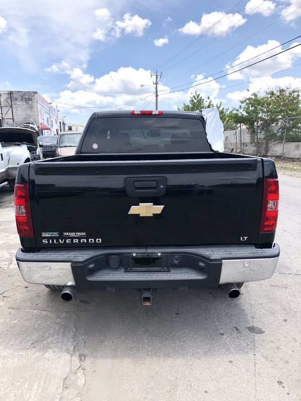 2011 Chevy Silverado for PARTS for Sale in Miami, FL - OfferUp