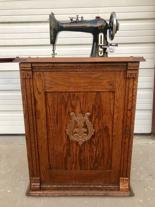 EARLY 1900's MINNESOTA (SEARS) MODEL H TREADLE SEWING MACHINE & TIGER ...