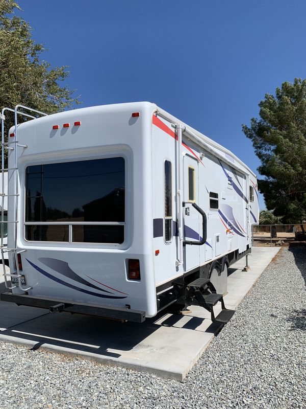 ‘2003’ Jayco Designer 5th Wheel for Sale in Apple Valley