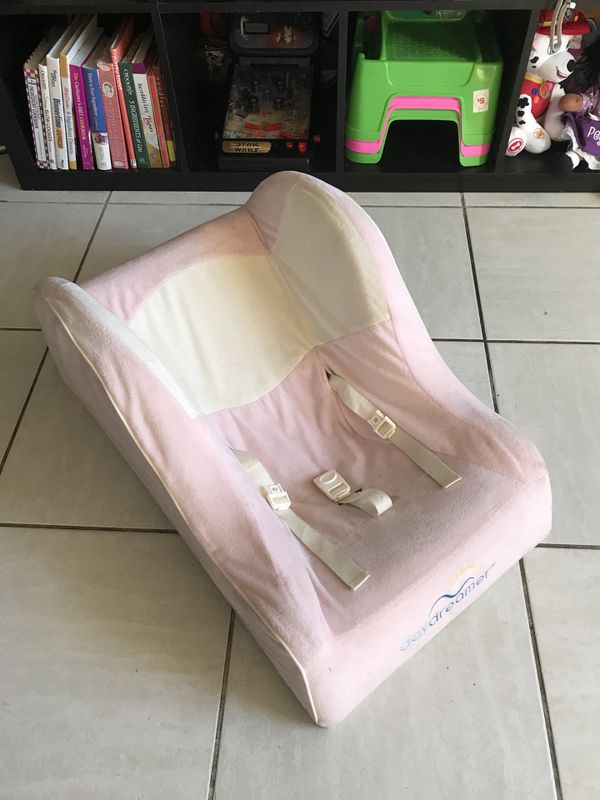 Day Dreamer Sleeper Baby Lounger Seat for Infants for Sale in Miami, FL